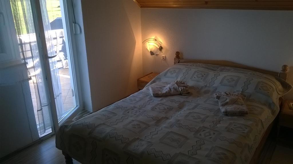 Rooms Josip Korenica Exterior photo
