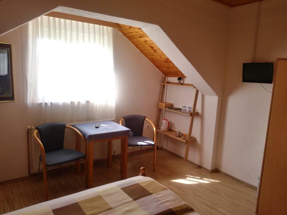 Rooms Josip Korenica Exterior photo
