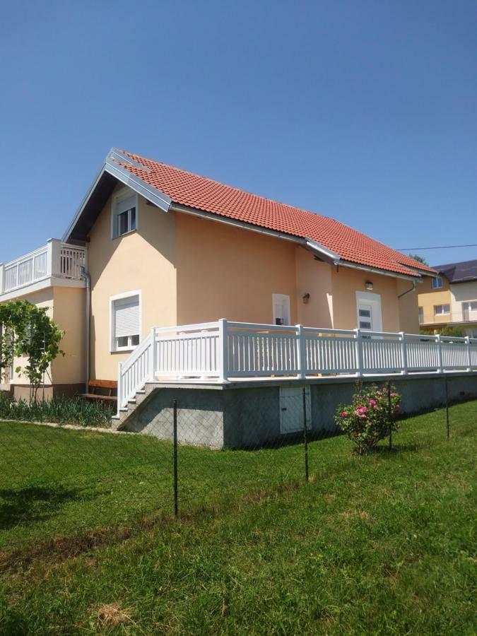 Rooms Josip Korenica Exterior photo